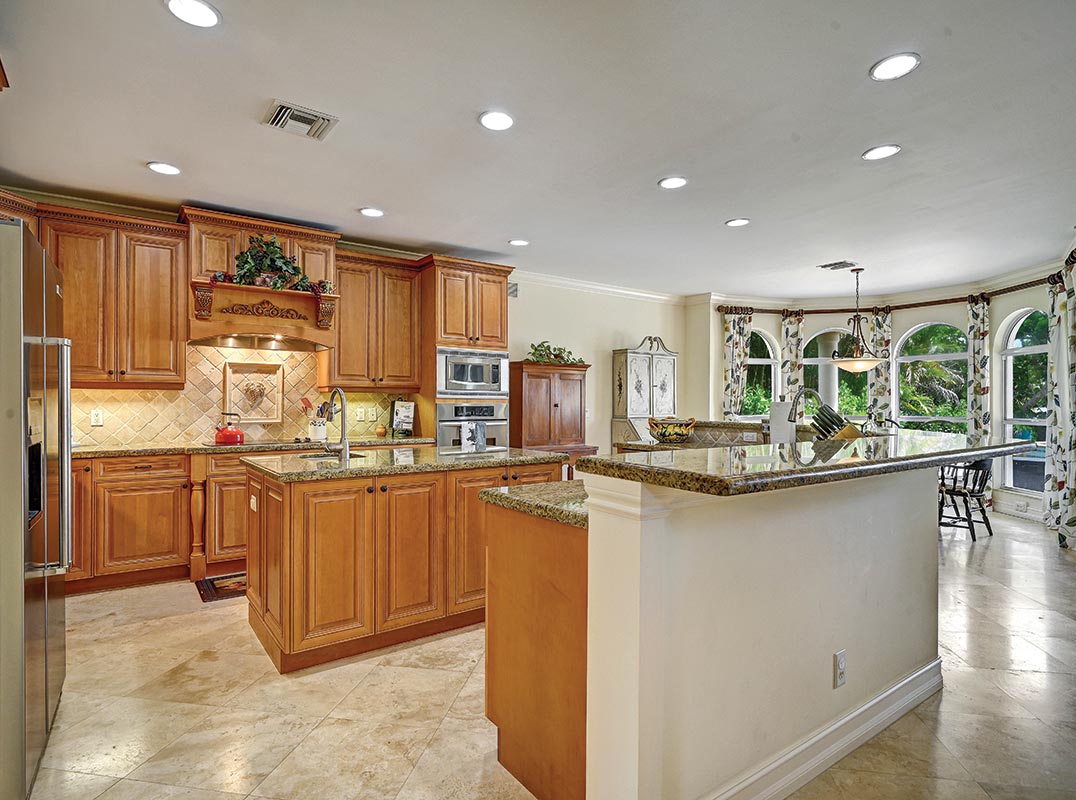 Beautiful Wide Waterfront St Lucie River Home